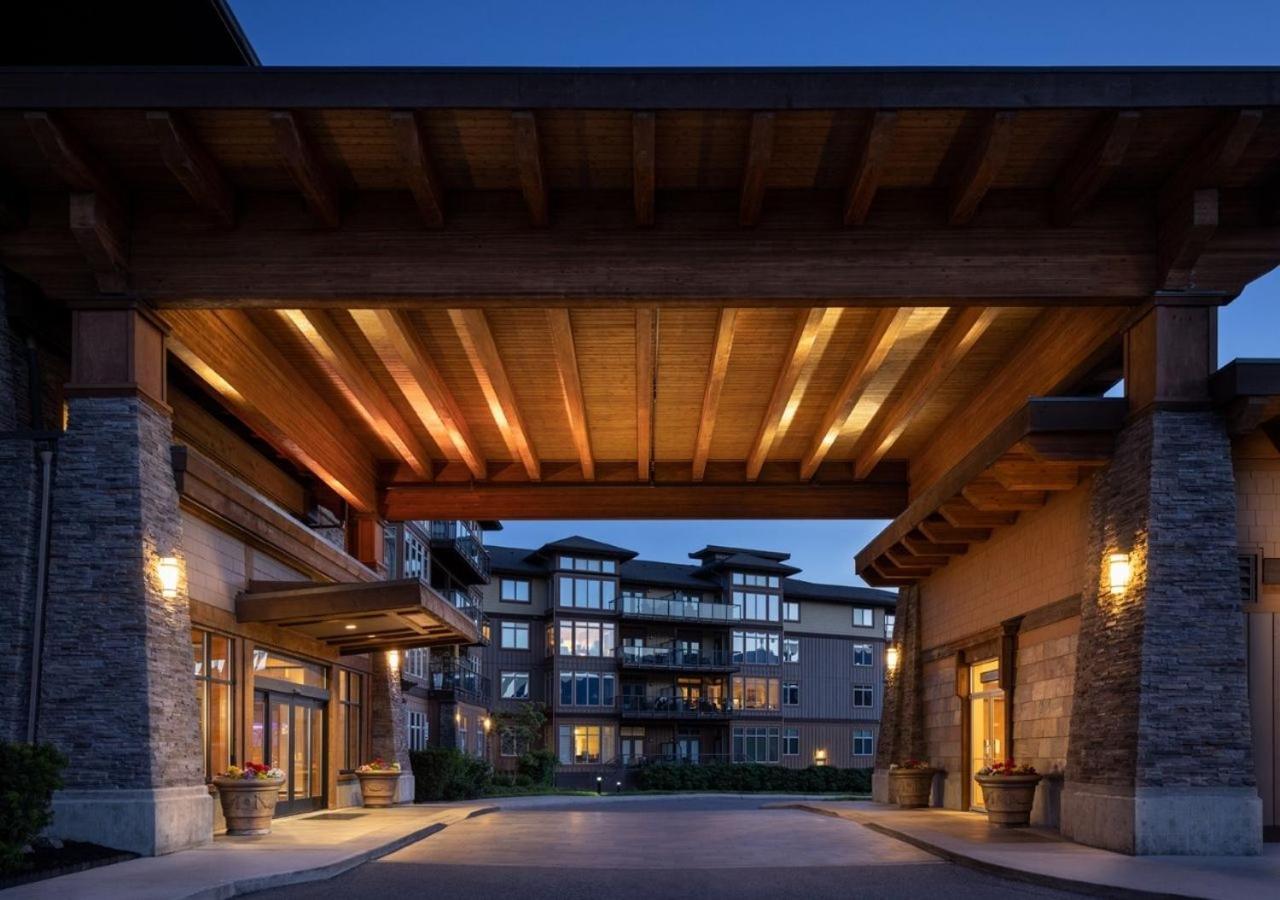 The Cove Lakeside Resort West Kelowna Exterior photo